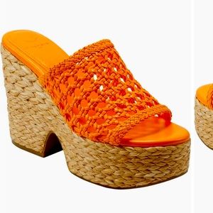 Hollis Platform Sandal - Marc Fisher